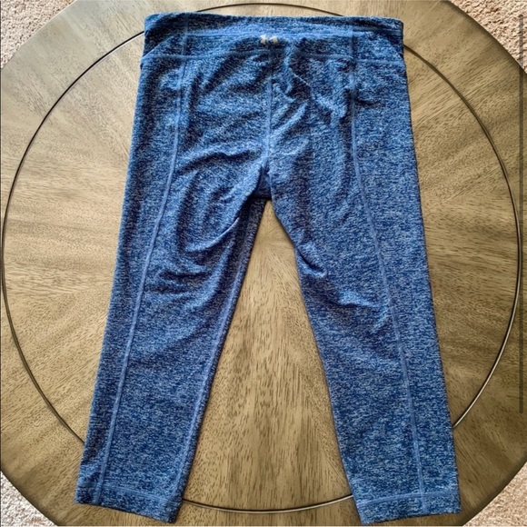 Under Armour Workout Crops - Picture 2 of 3